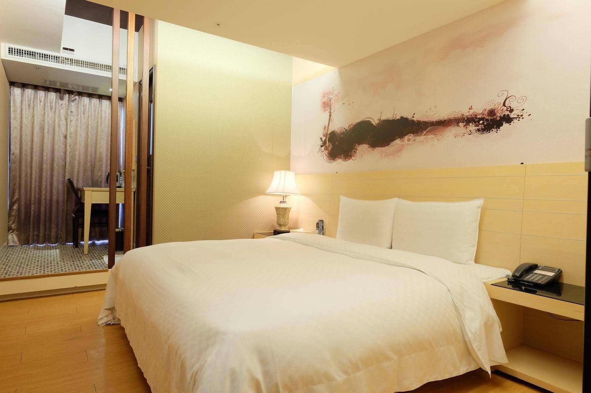 Talmud Hotel Gongyuan Taichung Eksteriør billede
